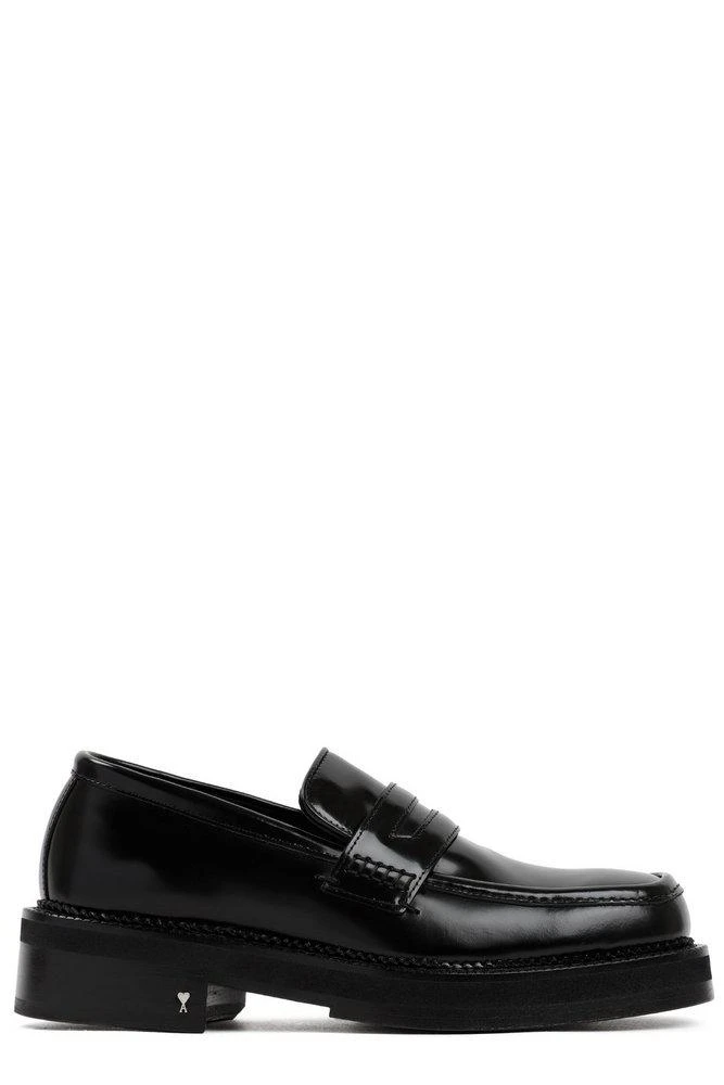 商品AMI|AMI Squared Toe Slip-On Loafers,价格¥2696,第1张图片