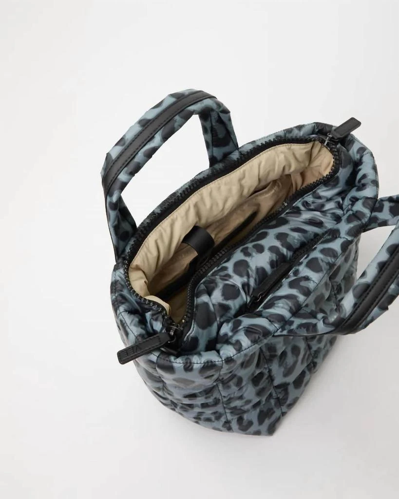 商品VEE Collective|Porter Small Tote Bag In Grey Leopard,价格¥1384,第5张图片详细描述