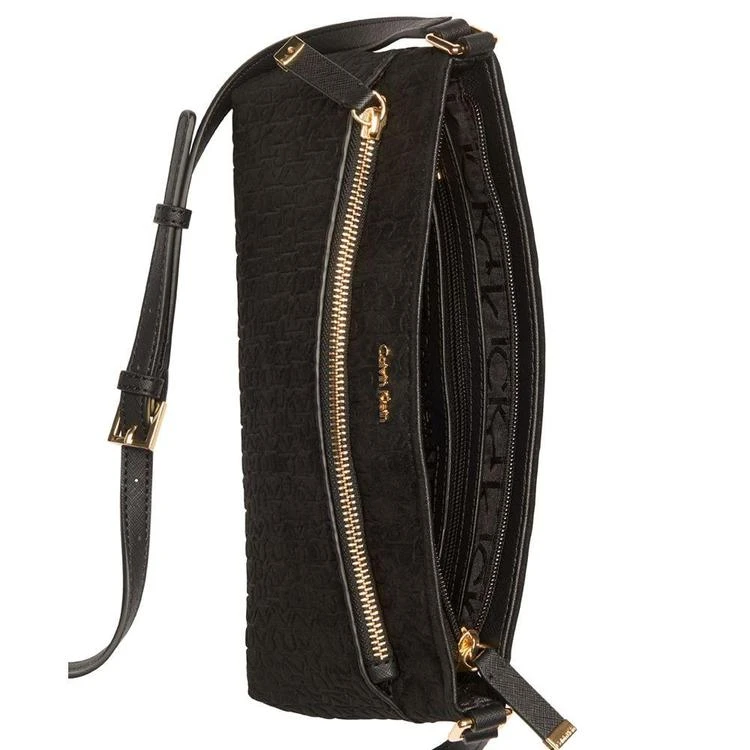商品Calvin Klein|Jolene Small Signature Crossbody,价格¥441,第3张图片详细描述