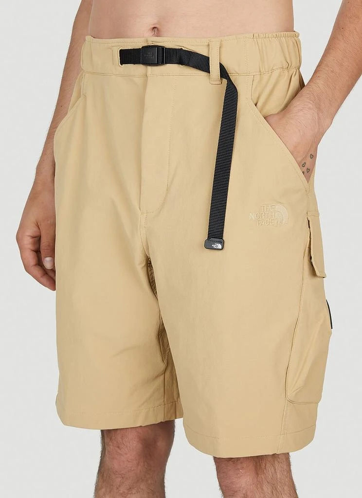 商品The North Face|The North Face Logo Embroidered Cargo Shorts,价格¥1262,第4张图片详细描述