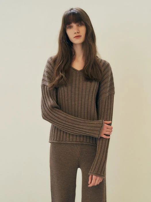 商品MAISONMARAIS|V-Neck Ribbed Sweater - Cocoa,价格¥1424,第1张图片