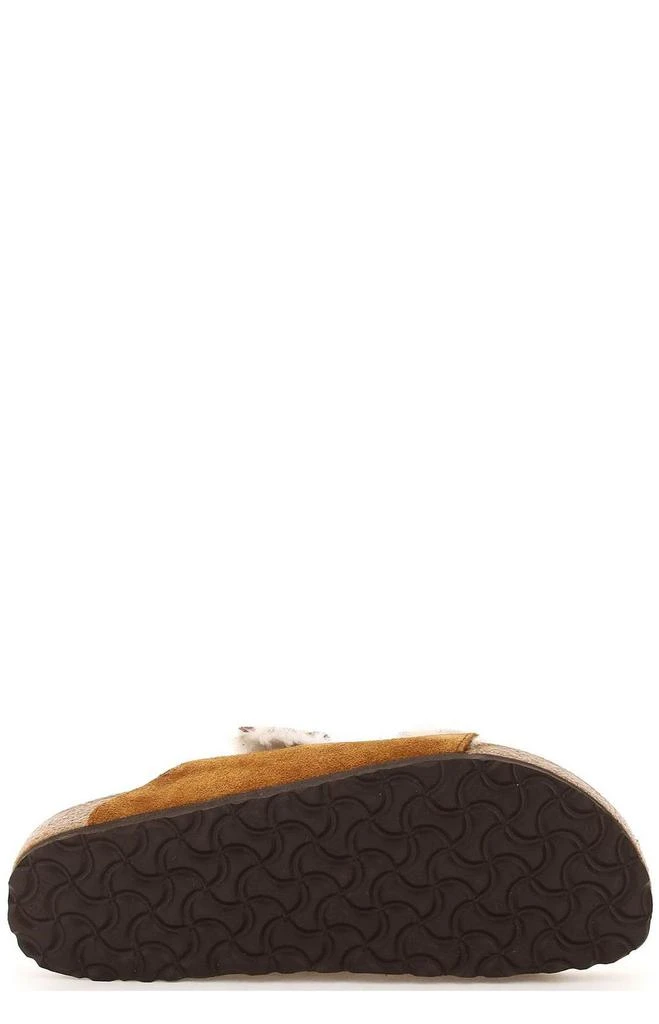 商品Birkenstock|Birkenstock Arizona Buckle-Detailed Shearling Sandals,价格¥891,第4张图片详细描述