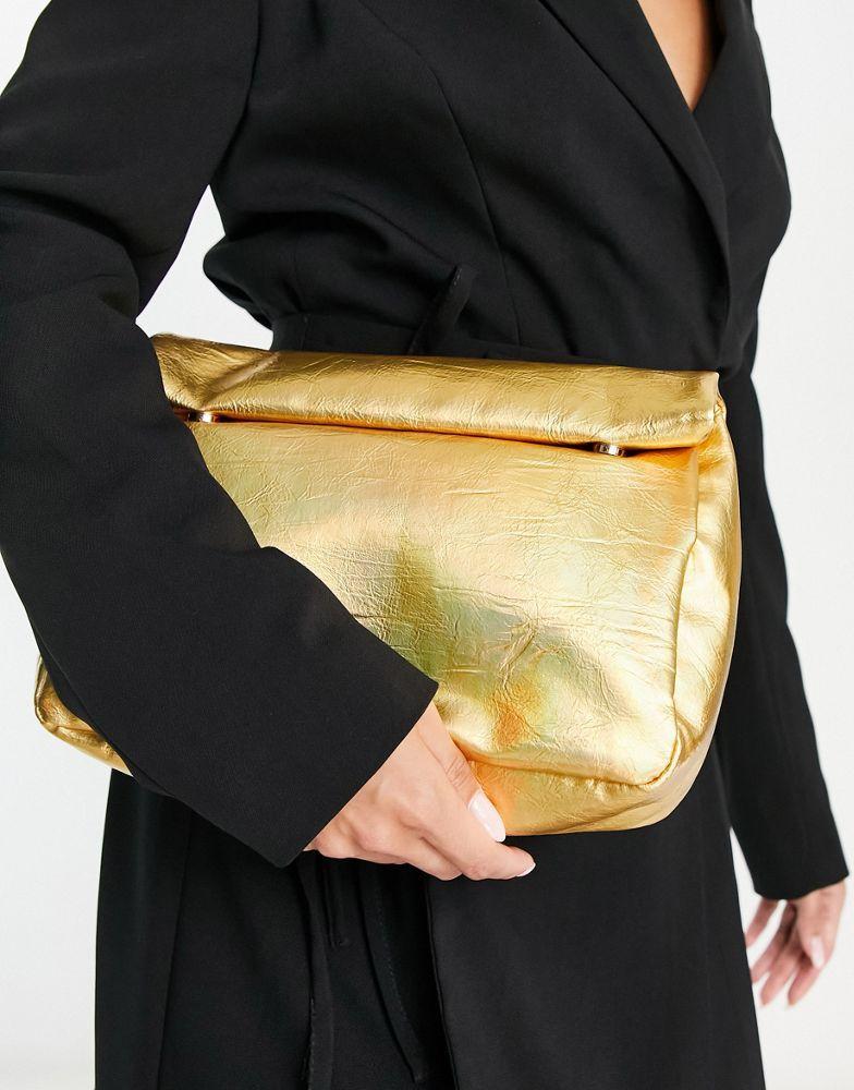 商品ASOS|ASOS DESIGN iridescent roll top clutch bag in gold,价格¥144,第1张图片