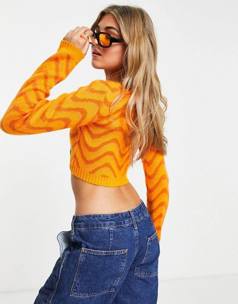 商品The Ragged Priest|The Ragged Priest scoop neck cropped jumper in orange wavy knit,价格¥402,第4张图片详细描述