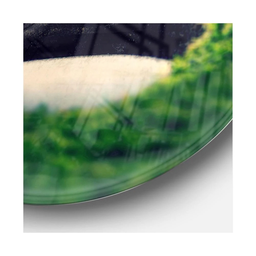 商品Design Art|Designart Oversized Sport Round Metal Wall Clock - 36 x 36,价格¥2467,第4张图片详细描述