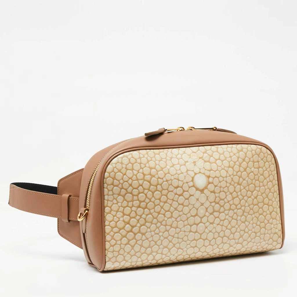 商品Burberry|Burberry Beige Stingray Print Coated Canvas and Leather Cube Belt Bag,价格¥3237,第3张图片详细描述