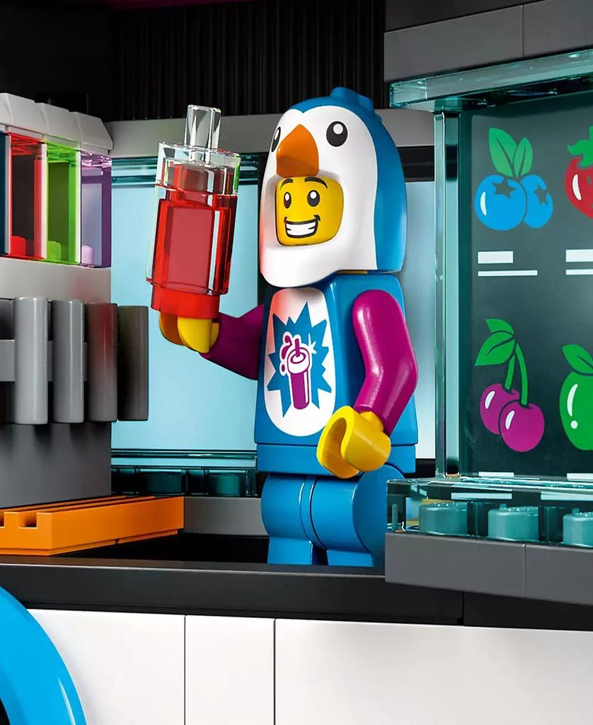 商品LEGO|City Great Vehicles Penguin Slushy Van with Minifigures 60384 Toy Building Set,价格¥149,第4张图片详细描述
