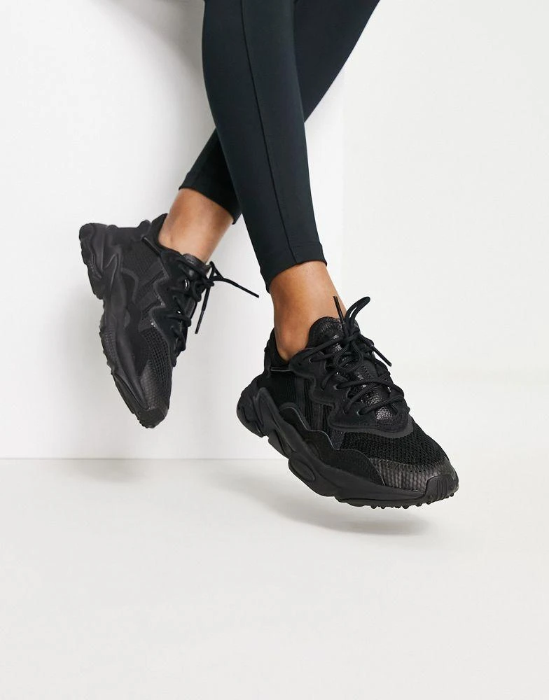 商品Adidas|adidas Originals Ozweego trainers in triple black,价格¥931,第3张图片详细描述