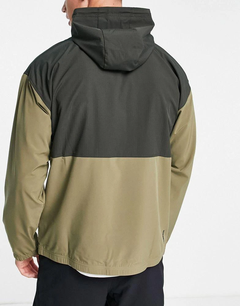 商品Under Armour|Under Armour Training Rush woven jacket with pocket detail in khaki,价格¥508,第4张图片详细描述