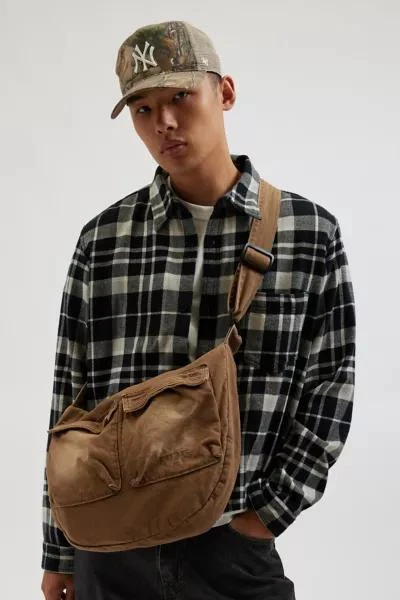 商品BDG|BDG Acid Wash Crossbody Bag,价格¥228,第1张图片