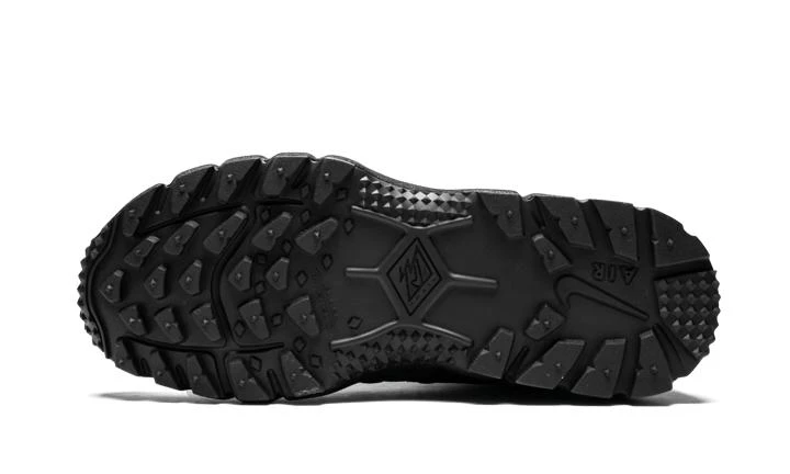 Nike Air Humara '17 / Supreme 商品