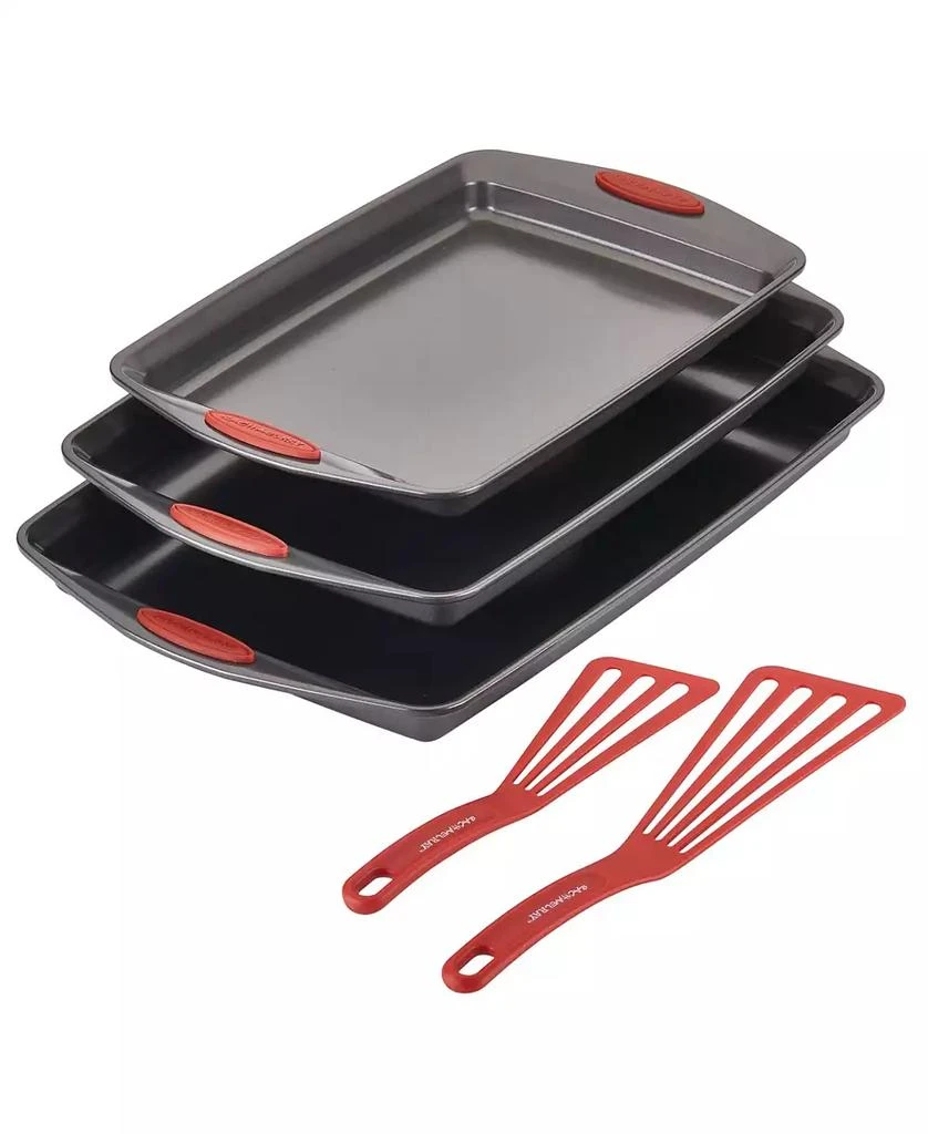 商品Rachael Ray|Nonstick Bakeware Cookie Pan Set, 5-Pc., Gray with Red Silicone Grips,价格¥525,第1张图片