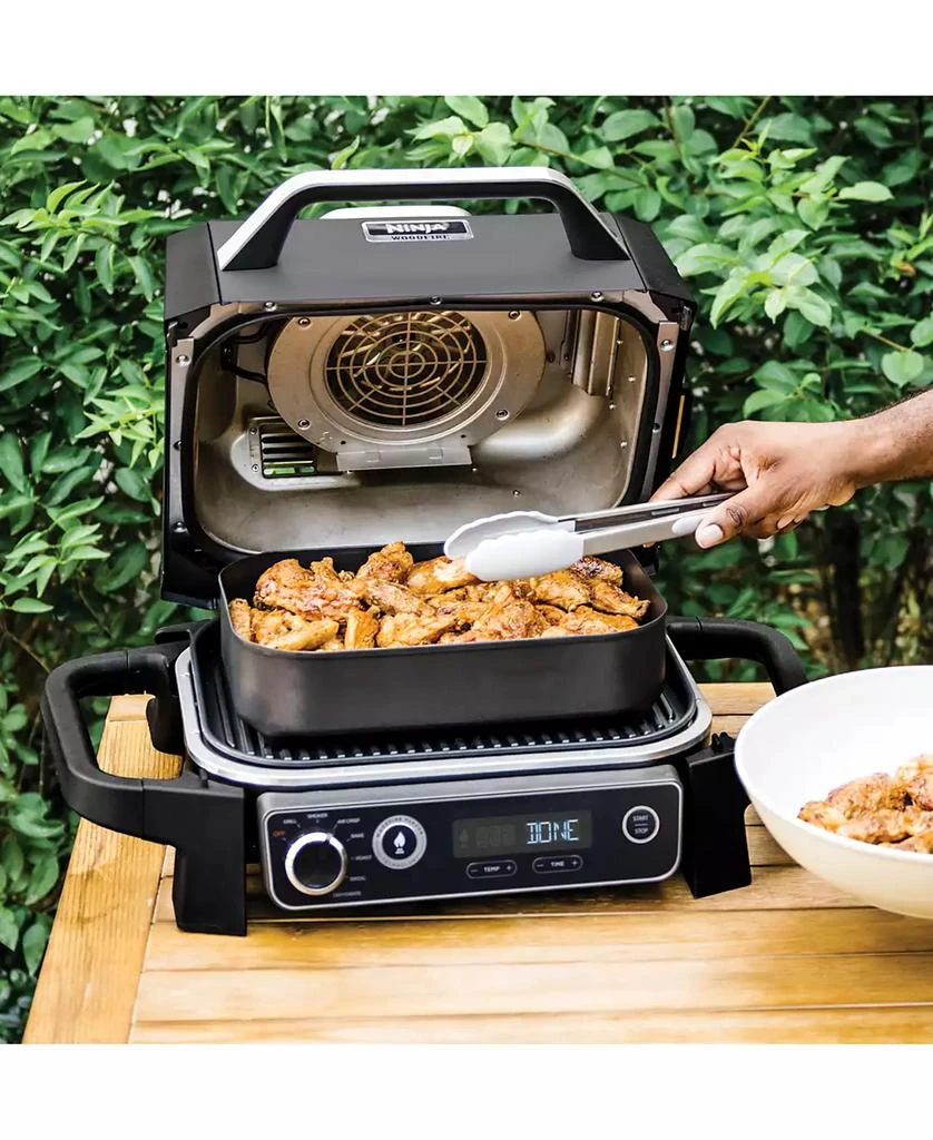 Woodfire Outdoor Grill & Smoker, 7-in-1 Master Grill, BBQ Smoker and Air Fryer with Woodfire Technology - OG701 商品