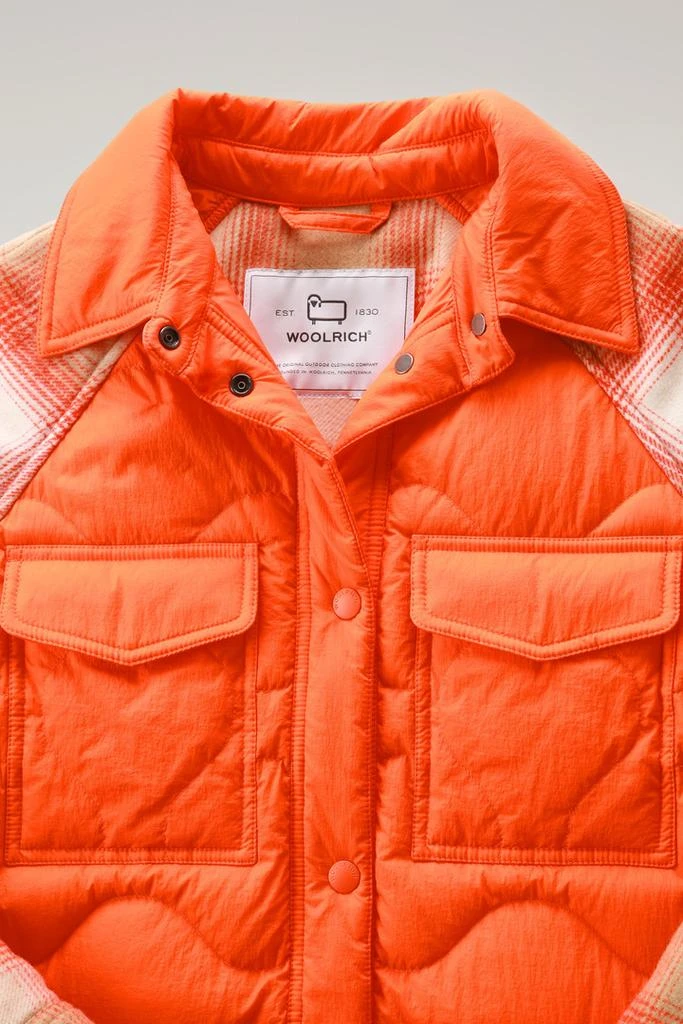 商品Woolrich|Crinkle Nylon Alba Overshirt with Wool Sleeves - Women - Red,价格¥2377,第2张图片详细描述
