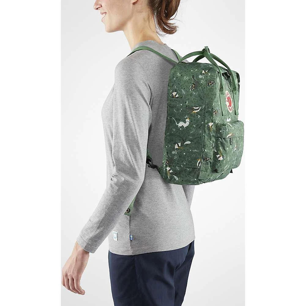 商品Fjällräven|Fjallraven Kanken Art Backpack 瑞典北极狐艺术系列背包,价格¥594,第3张图片详细描述