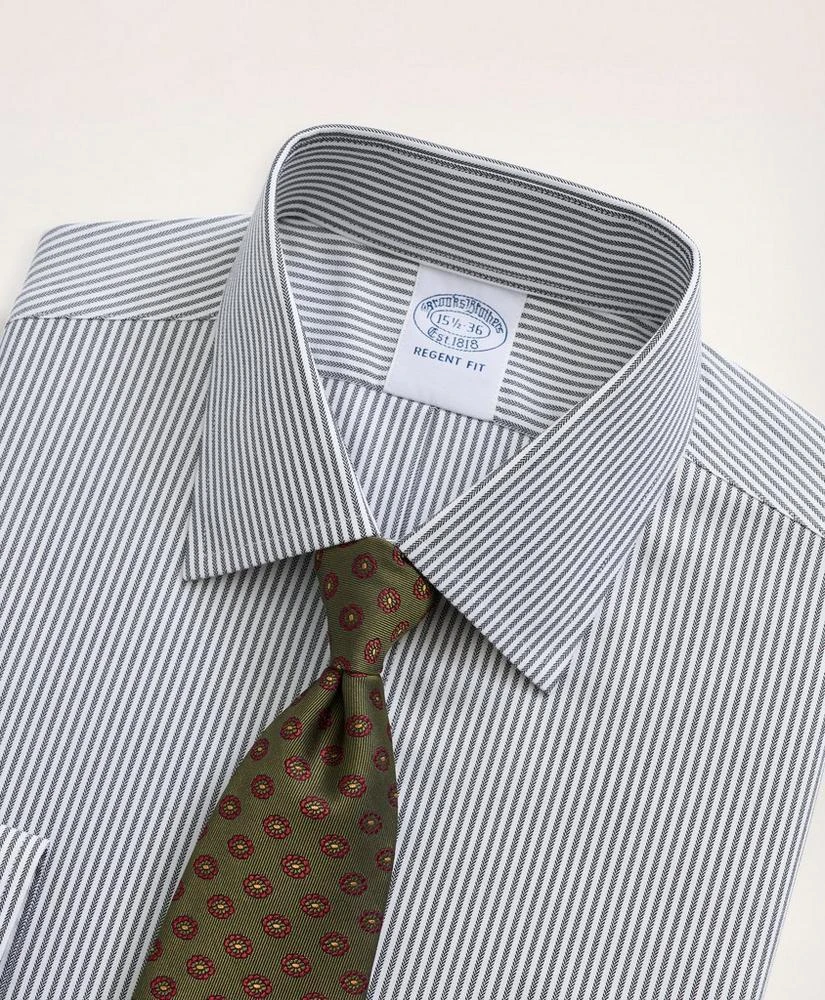 商品Brooks Brothers|Stretch Regent Regular-Fit Dress Shirt, Non-Iron Herringbone Candy Stripe Ainsley Collar,价格¥368,第2张图片详细描述