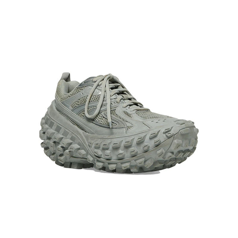 商品Balenciaga|【预售3-7天】巴黎世家 DEFENDER系列 男士灰色网眼面料和尼龙绑带运动鞋685613W2RA61200,价格¥7974,第4张图片详细描述