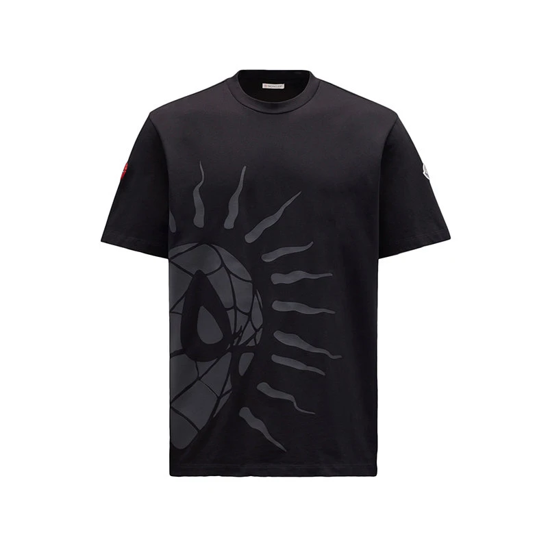 商品Moncler|【预售3-7天】Moncler/蒙克莱 22年秋冬新款 男士黑色纯棉蜘蛛侠标志短袖T恤H20918C000048390T999,价格¥2154,第1张图片