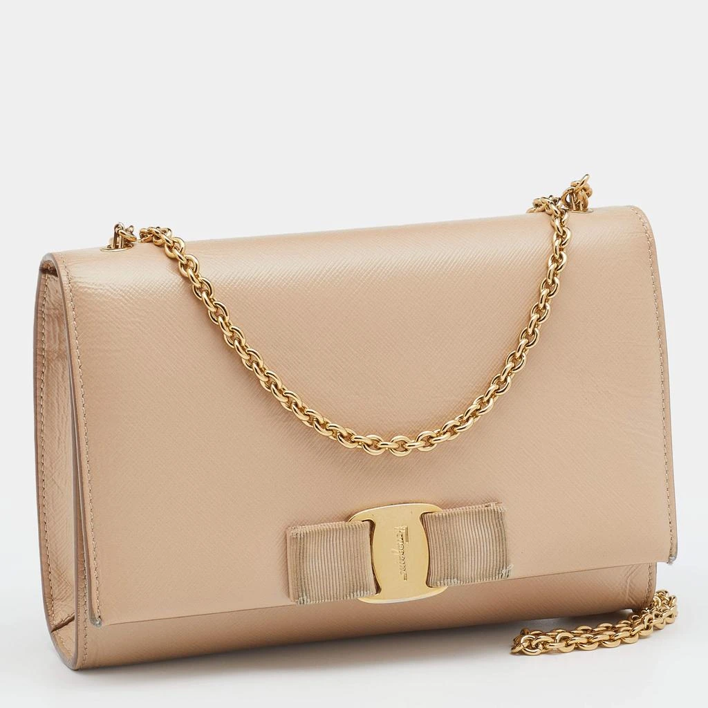 商品[二手商品] Salvatore Ferragamo|Salvatore Ferragamo Beige Patent Leather Vara Bow Chain Shoulder Bag,价格¥876,第3张图片详细描述