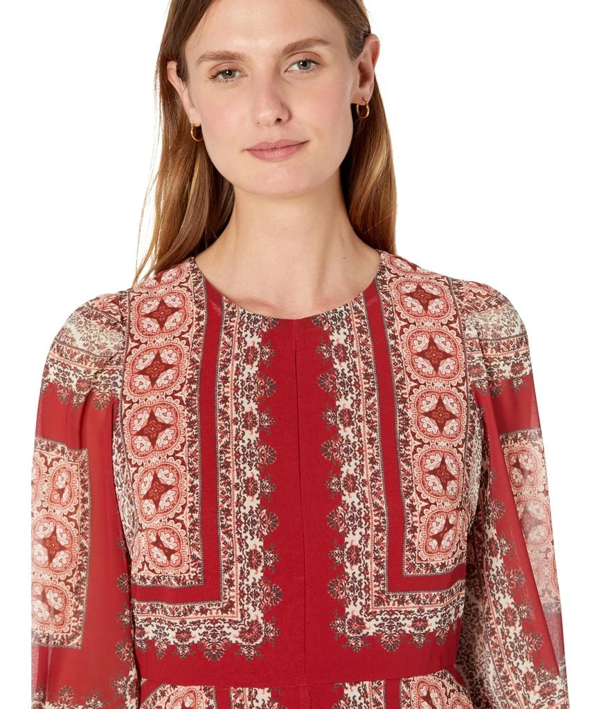 商品Vince Camuto|Printed Chiffon Long Sleeve Handkerchief Hem Maxi,价格¥738,第3张图片详细描述