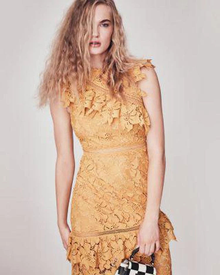 商品SAYLOR|Asymmetric Lace Dress,价格¥1983,第3张图片详细描述