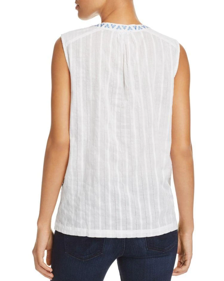 商品Cupio|Embroidered Sleeveless Split-Neck Top,价格¥263,第2张图片详细描述