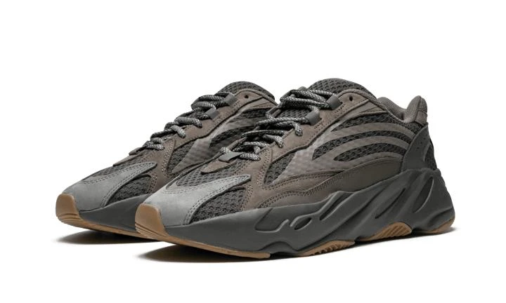 商品Adidas|Adidas Yeezy Boost 700 V2 鞋,价格¥3430-¥5380,第3张图片详细描述