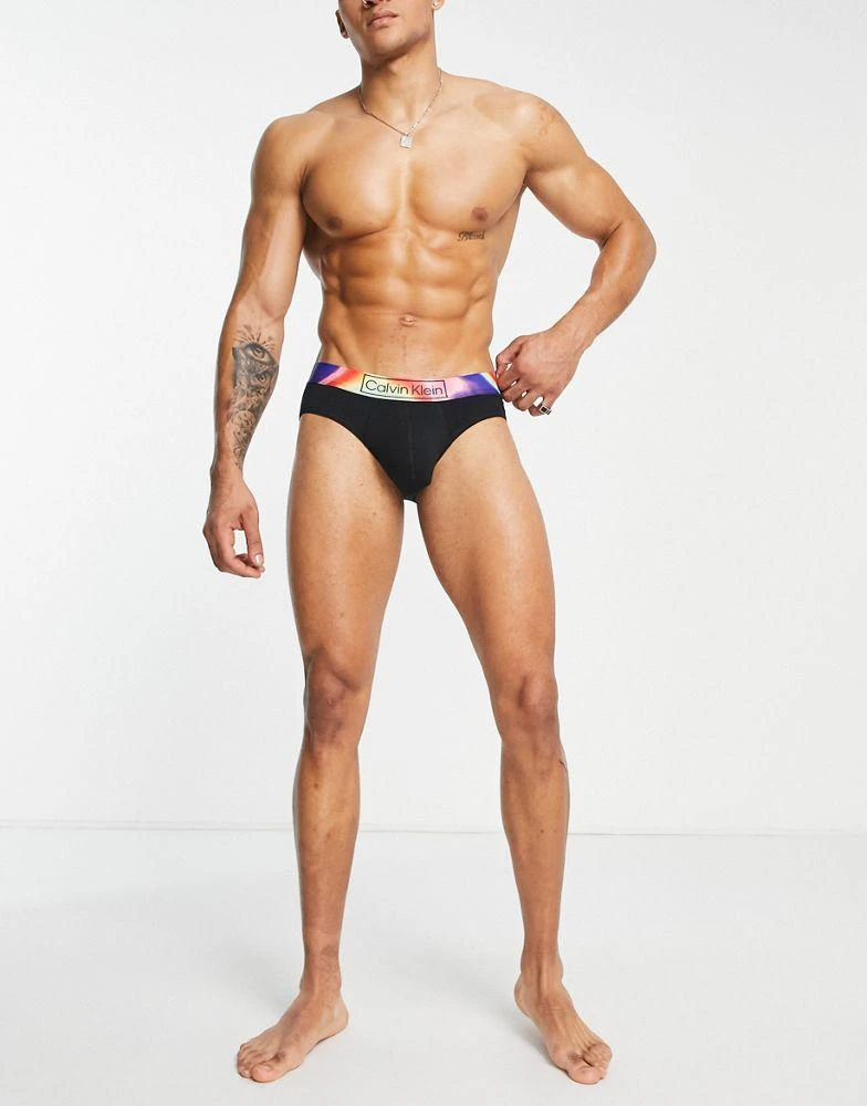 商品Calvin Klein|Calvin Klein pride cotton hip brief with contrast waistband in black,价格¥208,第4张图片详细描述
