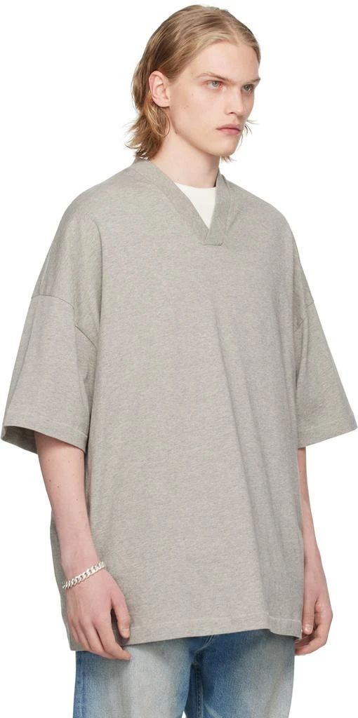 商品Essentials|Gray V-Neck T-Shirt,价格¥332,第2张图片详细描述