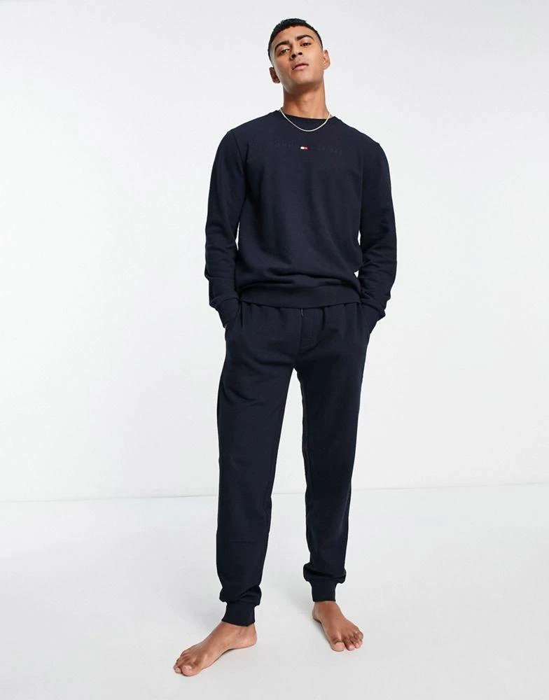 商品Tommy Hilfiger|Tommy Hilfiger co-ord lounge joggers in navy,价格¥680,第4张图片详细描述