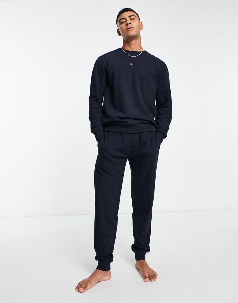 商品Tommy Hilfiger|Tommy Hilfiger co-ord lounge joggers in navy,价格¥651,第6张图片详细描述