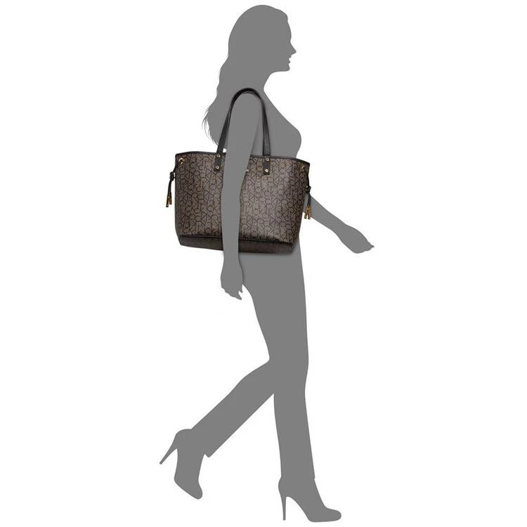 商品Calvin Klein|Harper Signature Tote,价格¥753,第2张图片详细描述