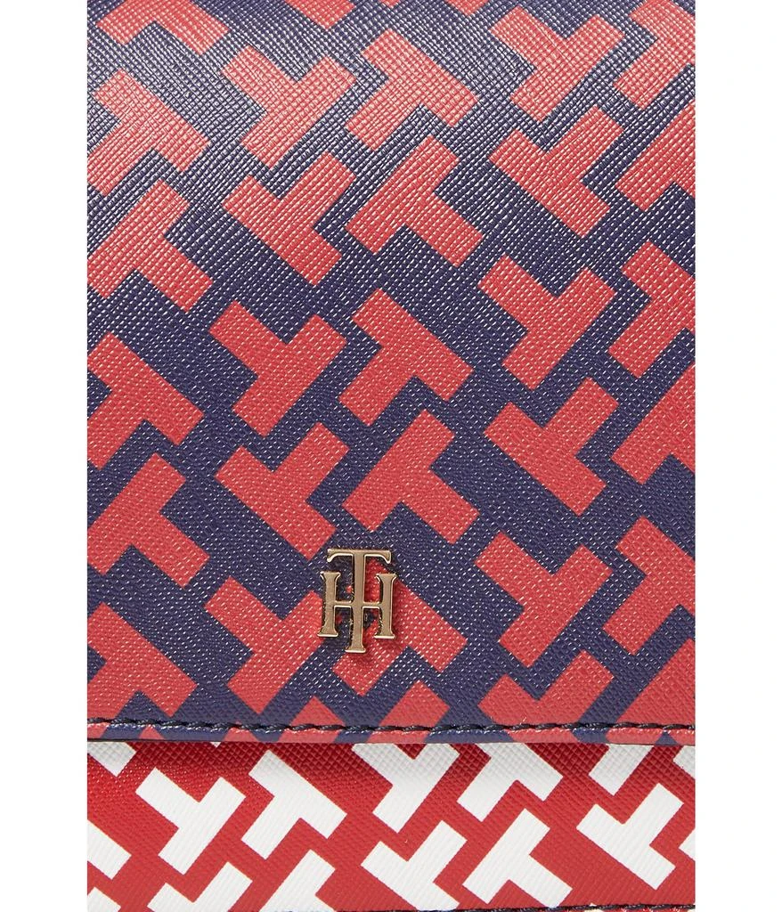 商品Tommy Hilfiger|Beth II Flap Crossbody Bias Bicolor Texture PVC,价格¥300,第4张图片详细描述