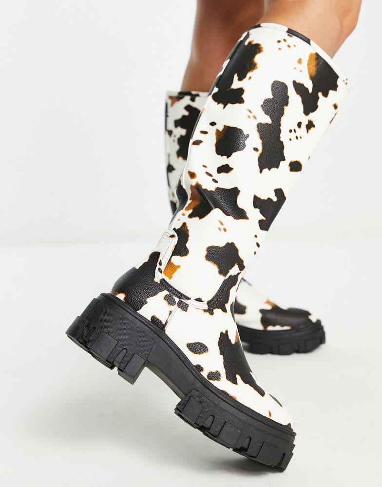 ASOS DESIGN Carla chunky flat boots in cow print商品第4张图片规格展示