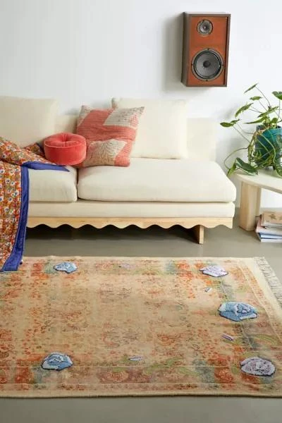 商品Urban Renewal|ReMADE By UO Remnants Pavo Rose Rug,价格¥1714,第2张图片详细描述
