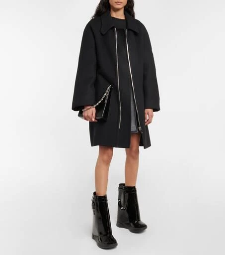 商品Givenchy|Shark Lock leather ankle boots,价格¥9783,第2张图片详细描述