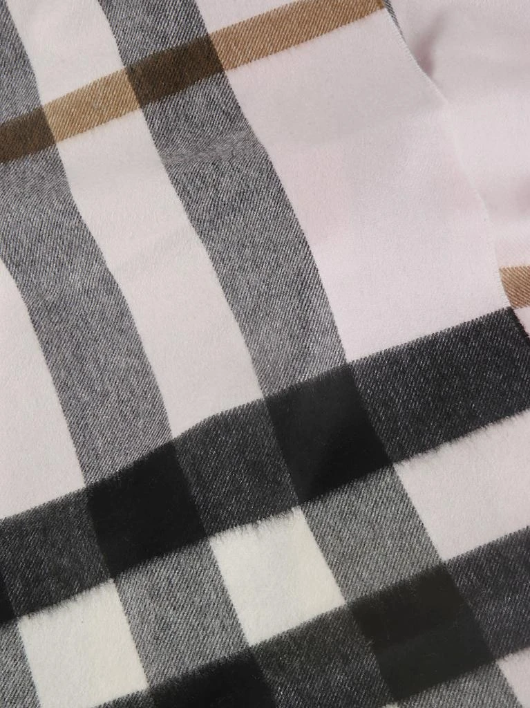 商品Burberry|Burberry Half Mega Check Scarf,价格¥4407,第2张图片详细描述