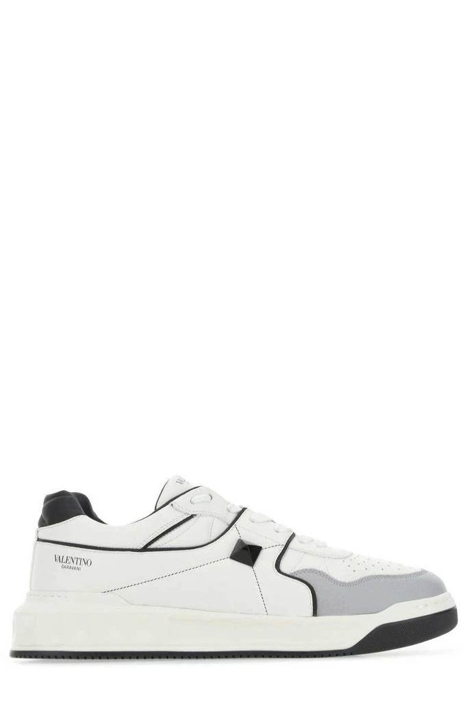 商品Valentino|Valentino Garavani One Stud Panelled Sneakers,价格¥3464,第1张图片