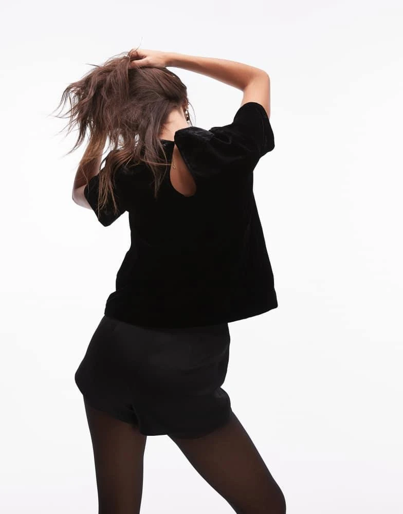 商品& Other Stories|& Other Stories velvet top with collar in black,价格¥792,第2张图片详细描述