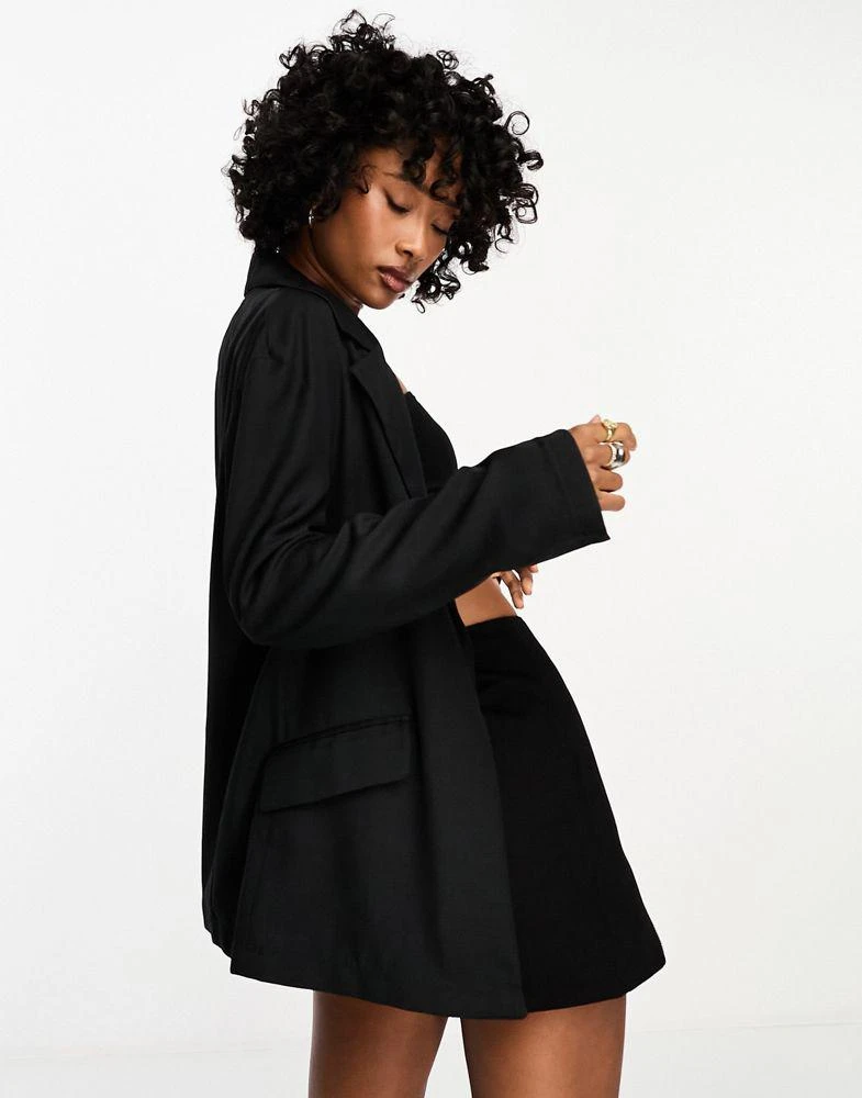 商品Bershka|Bershka oversized blazer in black,价格¥183,第2张图片详细描述