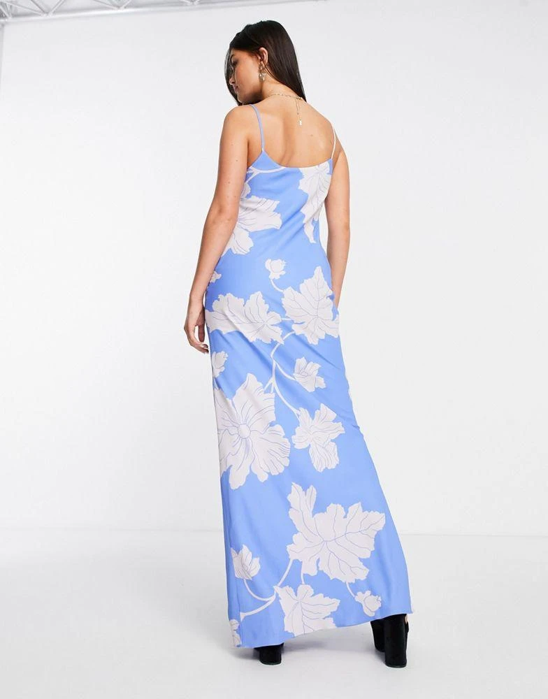 商品ASOS|ASOS DESIGN cami bias maxi dress with large floral print in blue,价格¥157,第2张图片详细描述