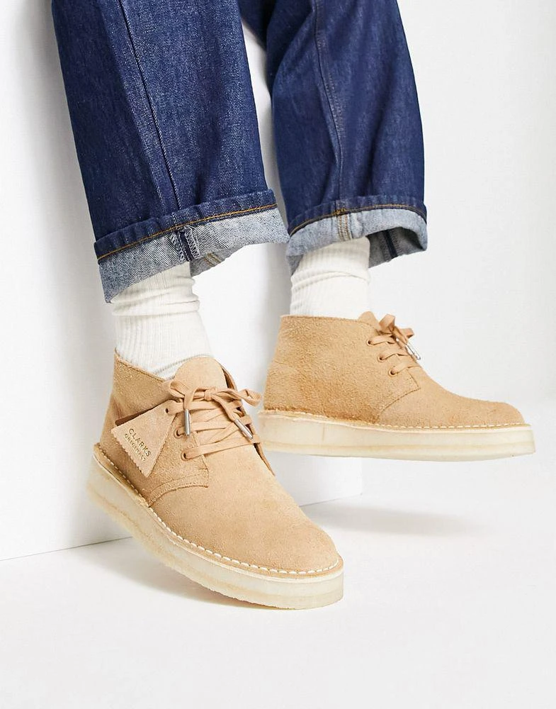 商品Clarks|Clarks Originals desert coal boots in light tan suede,价格¥795,第1张图片