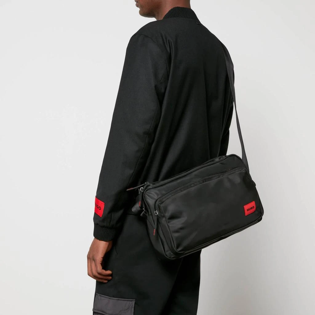 商品Hugo Boss|HUGO Ethon Shell Messenger Bag,价格¥589,第2张图片详细描述