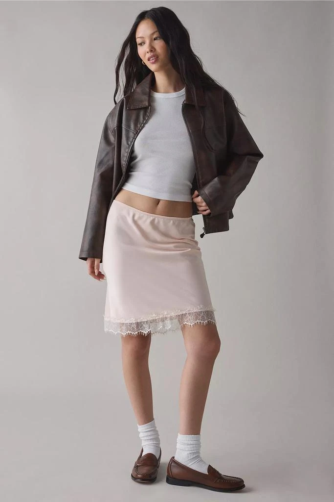 商品Kimchi Blue|Kimchi Blue Addy Lace Trim Satin Slip Midi Skirt,价格¥75,第1张图片