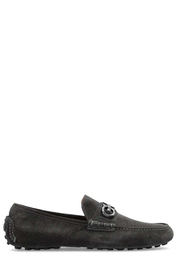 商品Salvatore Ferragamo|Salvatore Ferragamo Gancini-Plaque Slip-On Loafers,价格¥2771,第1张图片