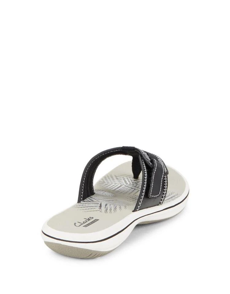 商品Clarks|Breeze Mila Thong Sandals,价格¥170,第3张图片详细描述