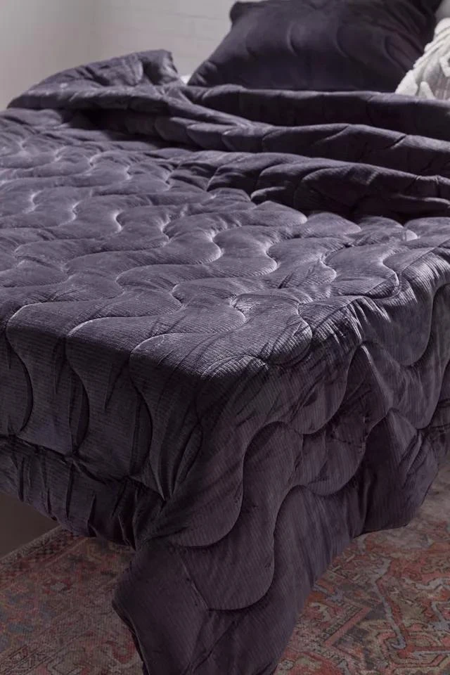 商品Urban Outfitters|Rita Wavy Comforter,价格¥778,第4张图片详细描述