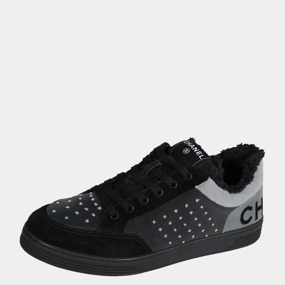 商品[二手商品] Chanel|Chanel Black/Grey Interlocking CC Logo Leather Sneakers EU 40,价格¥7026,第2张图片详细描述