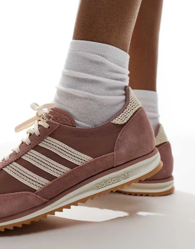 商品Adidas|adidas Originals SL 72 OG trainers in light brown and cream crochet,价格¥884,第4张图片详细描述