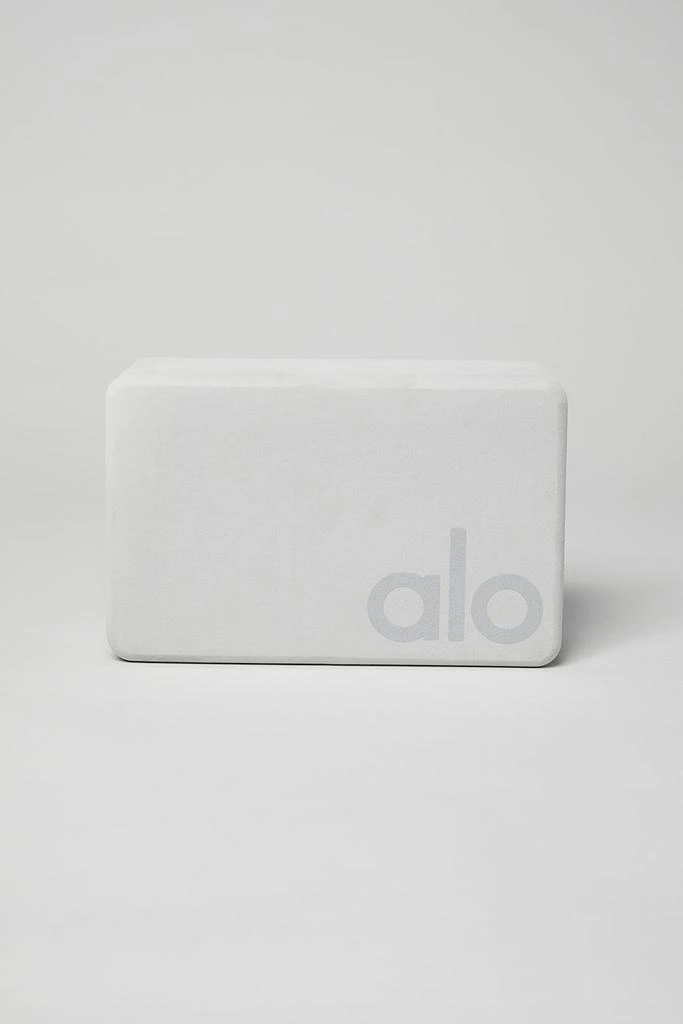 商品Alo|Uplifting Yoga Block - Dove Grey/Silver,价格¥231,第1张图片